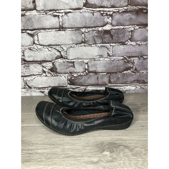 Taos Black Leather Slip On Elastic Ballet Flats Shoes Women Sz 39EU/8.5M US - Picture 3 of 16